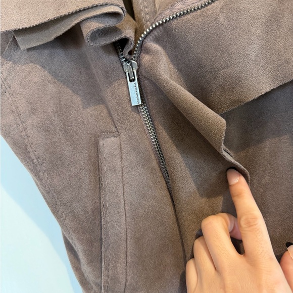 BCBGMaxAzria Taupe Sleeveless Vest - Picture 4 of 6